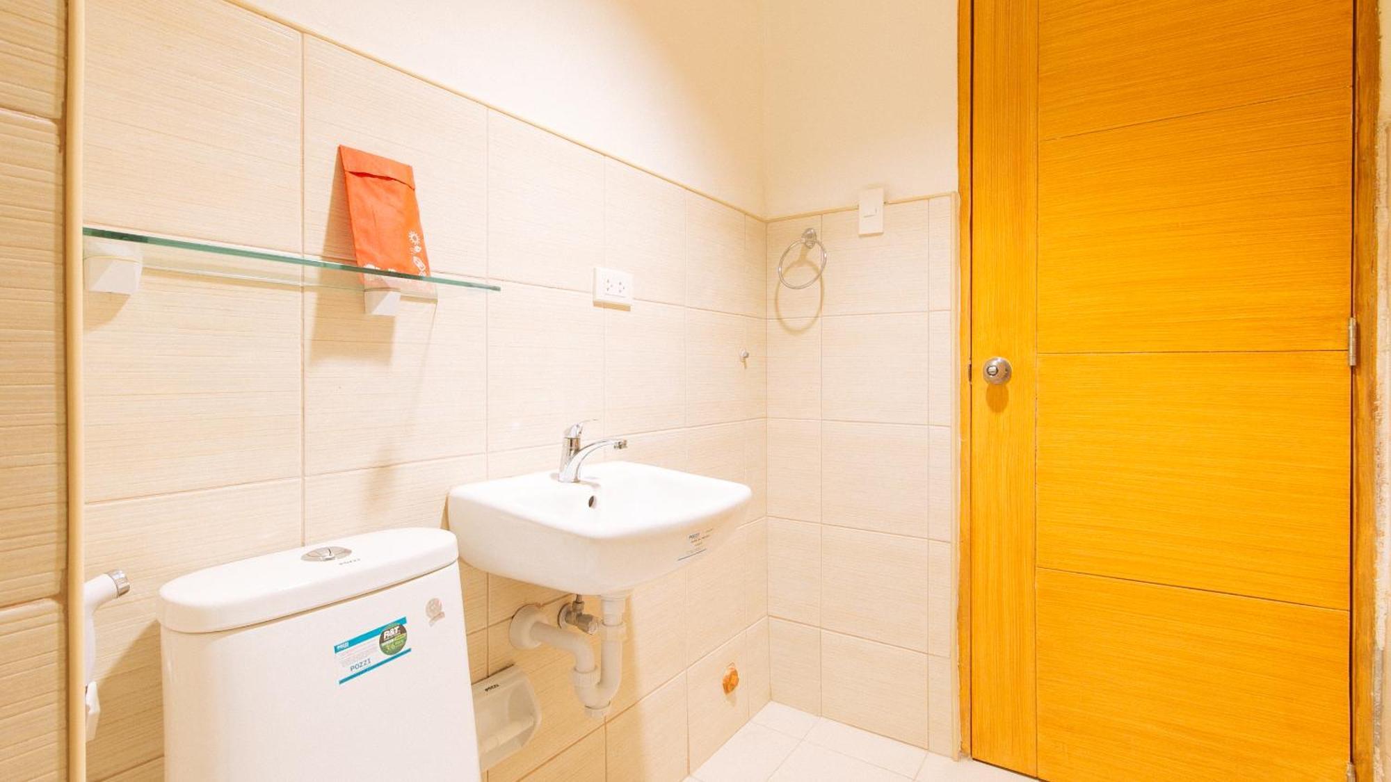 Reddoorz Plus At Alpina Heights Paranaque Paranaque City Екстериор снимка