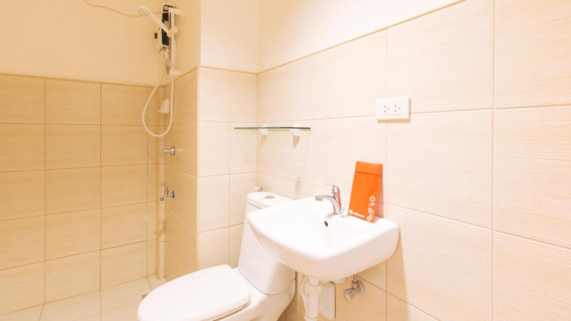 Reddoorz Plus At Alpina Heights Paranaque Paranaque City Екстериор снимка