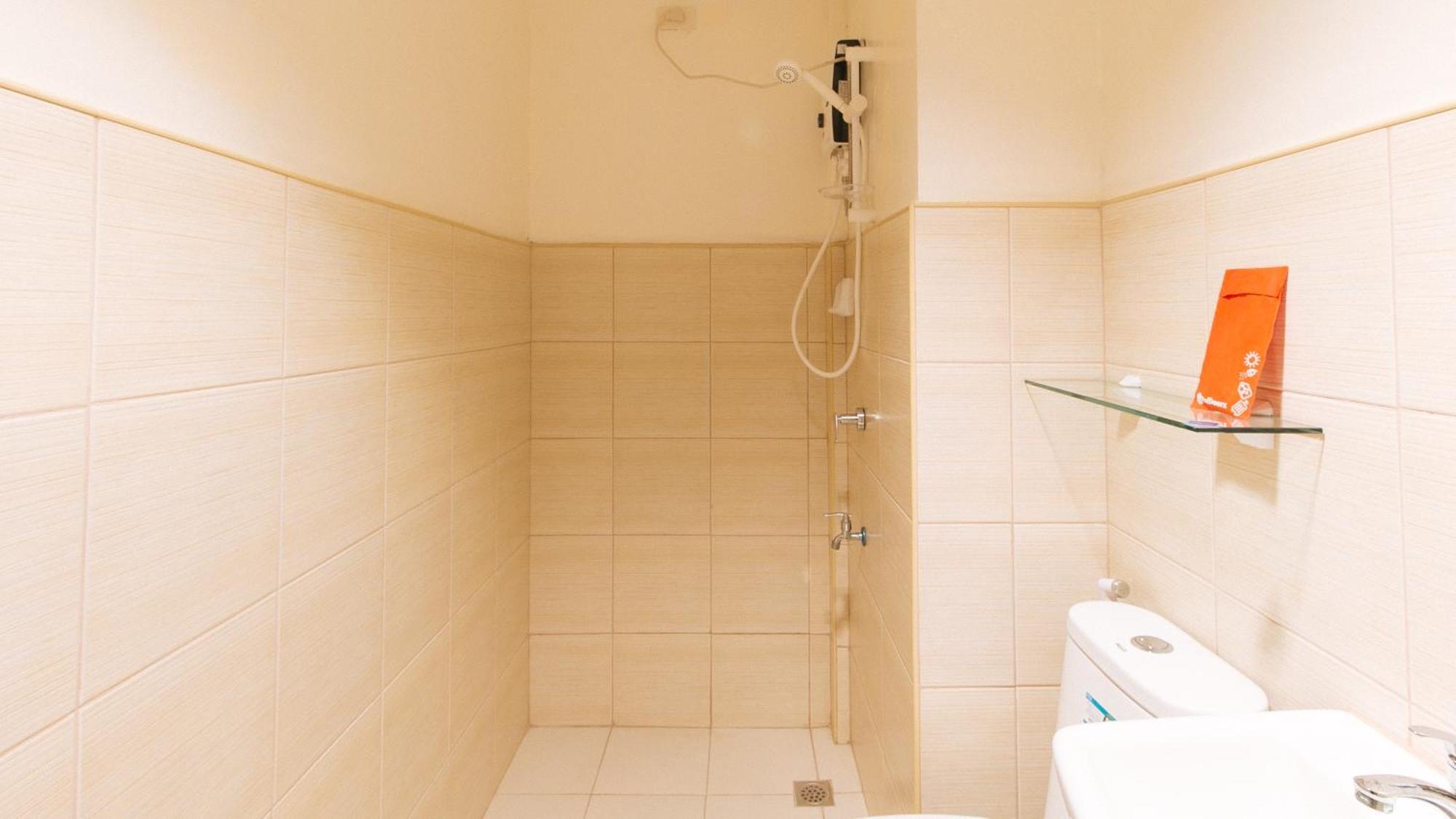 Reddoorz Plus At Alpina Heights Paranaque Paranaque City Екстериор снимка
