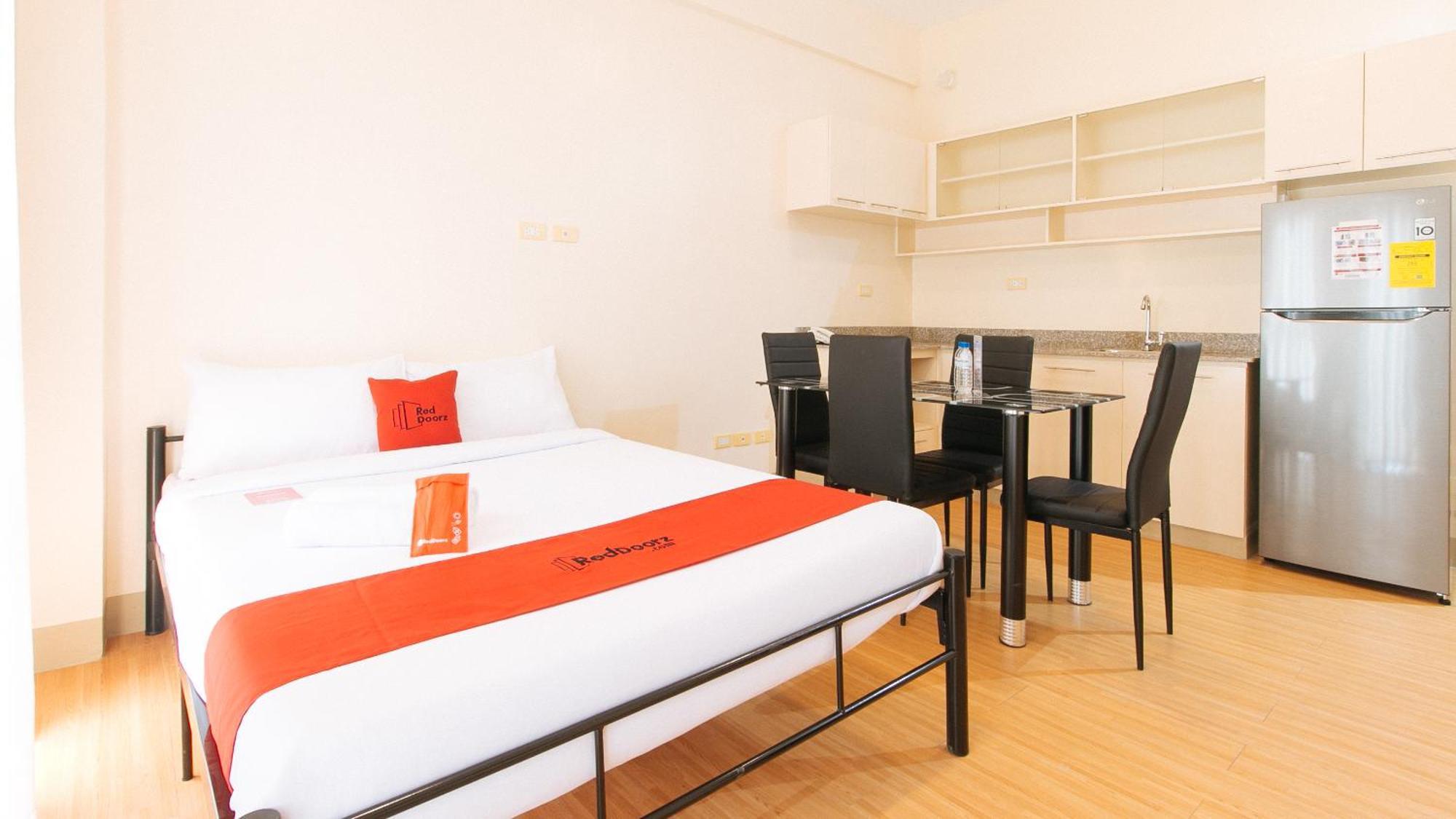 Reddoorz Plus At Alpina Heights Paranaque Paranaque City Екстериор снимка