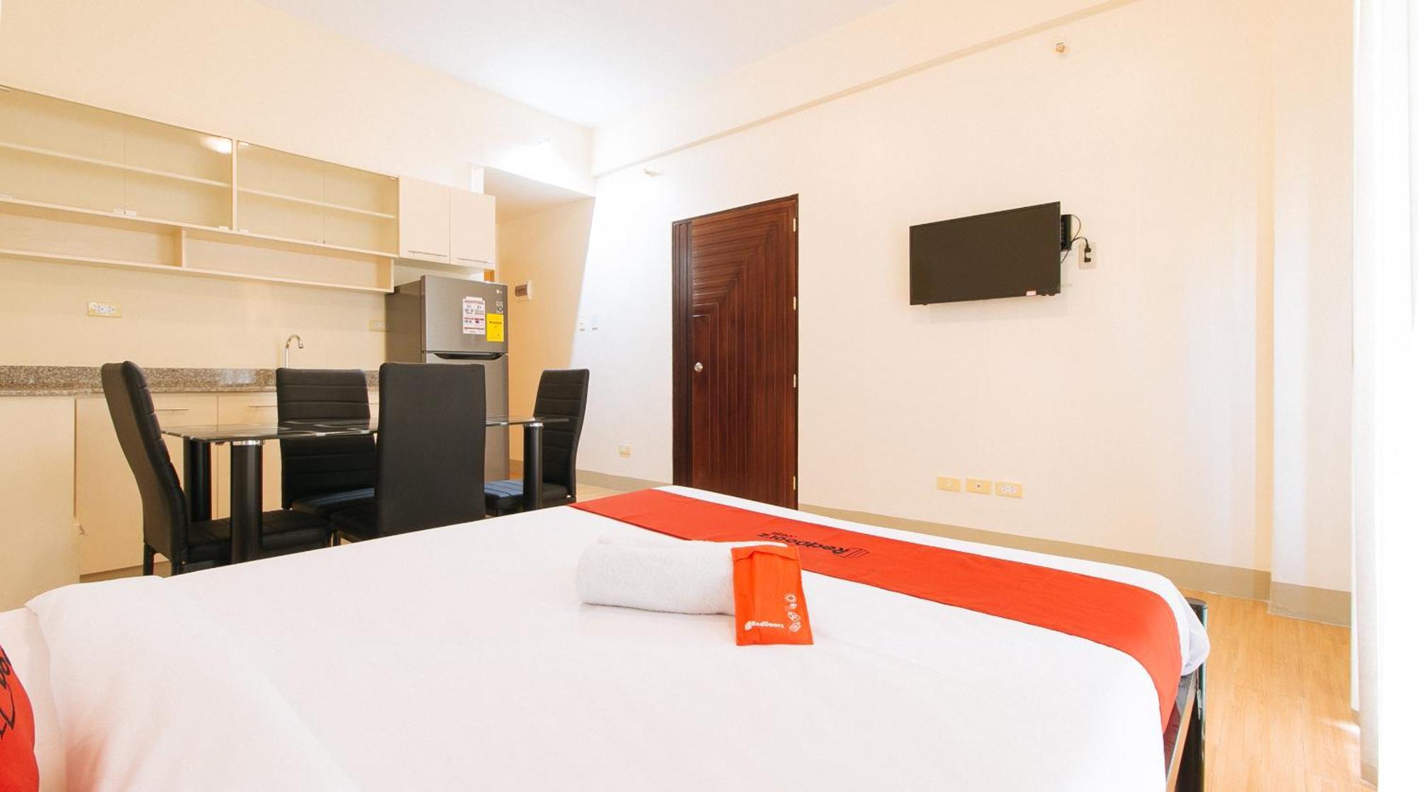Reddoorz Plus At Alpina Heights Paranaque Paranaque City Екстериор снимка