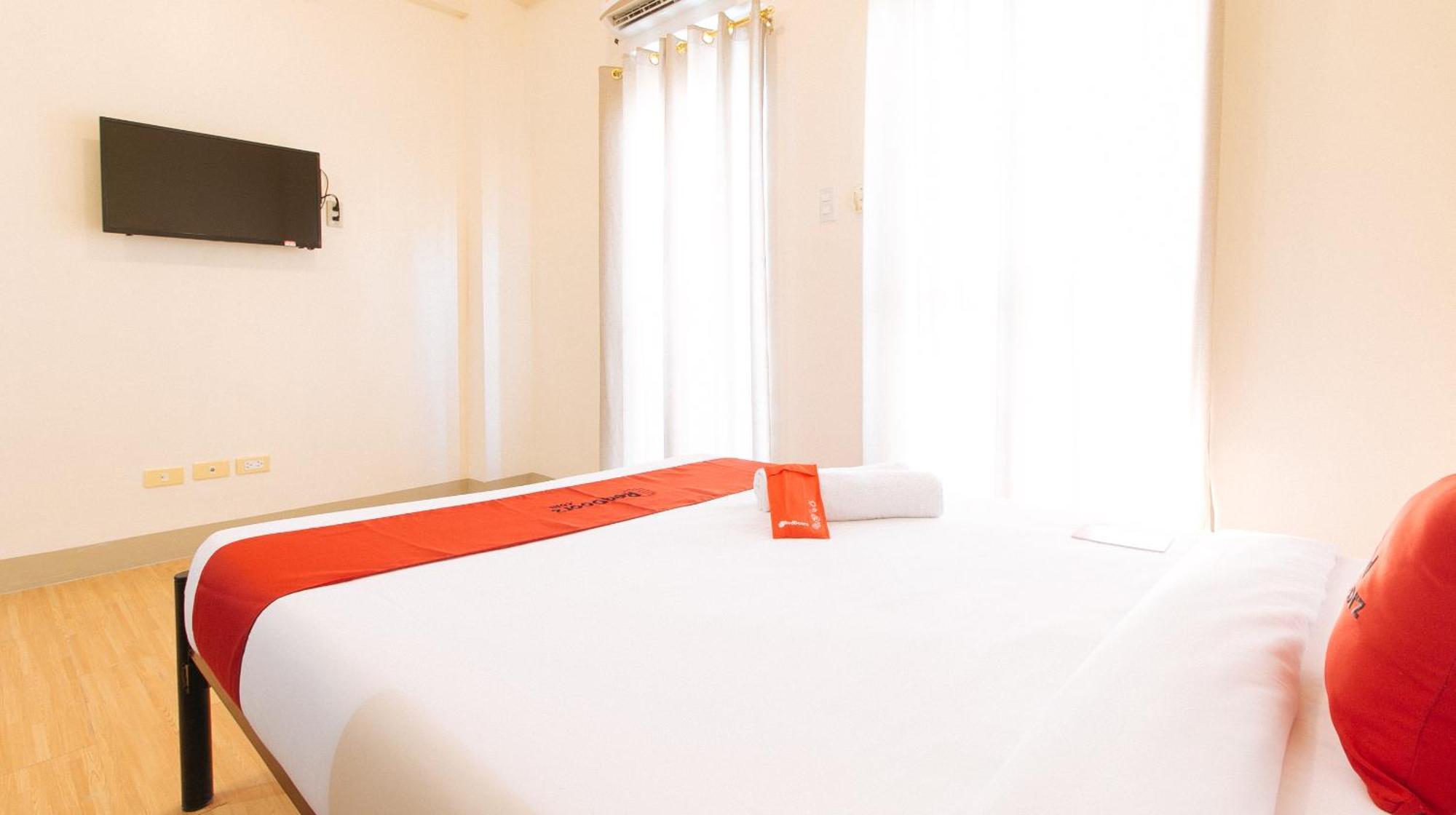 Reddoorz Plus At Alpina Heights Paranaque Paranaque City Екстериор снимка