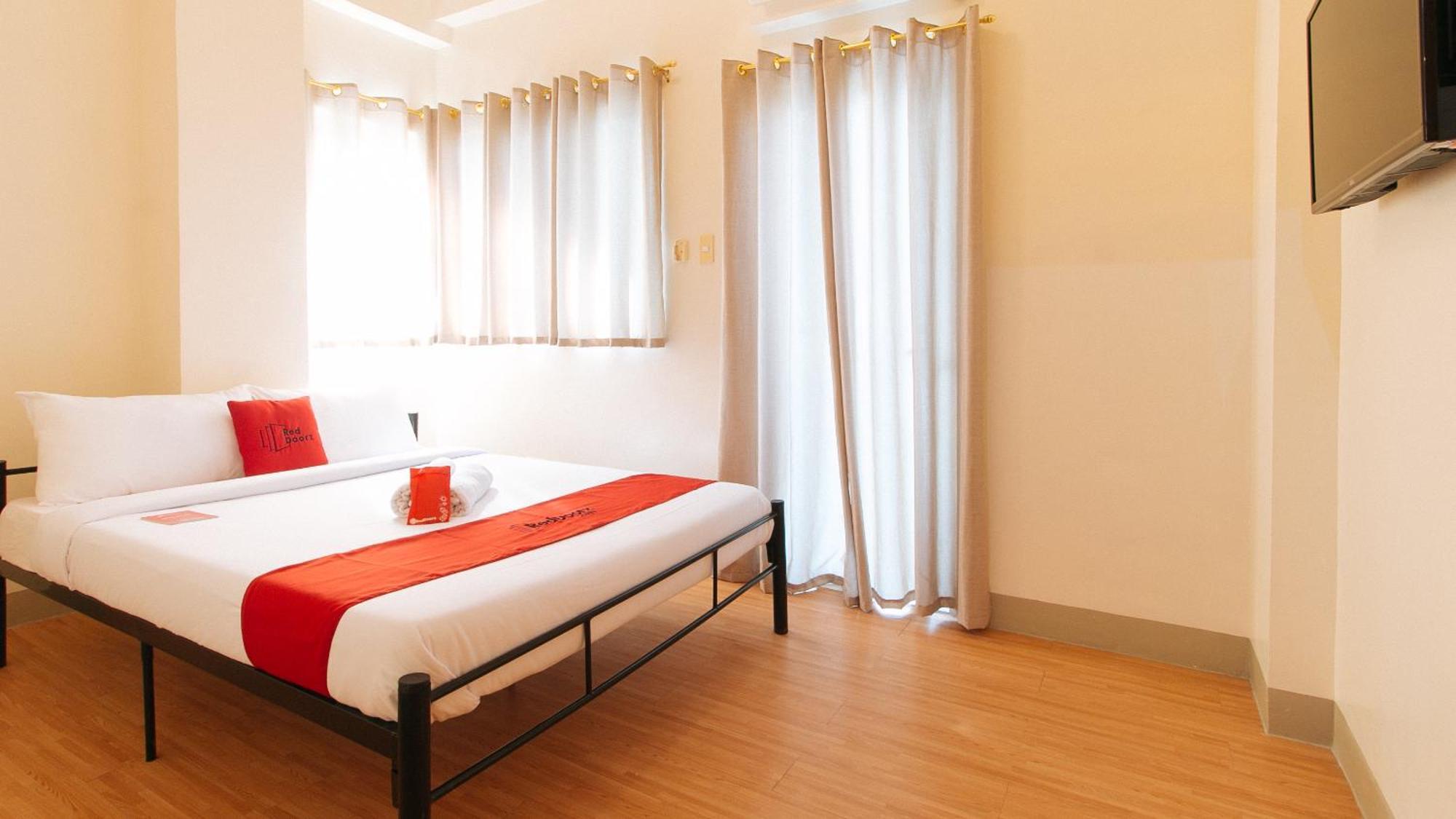 Reddoorz Plus At Alpina Heights Paranaque Paranaque City Екстериор снимка