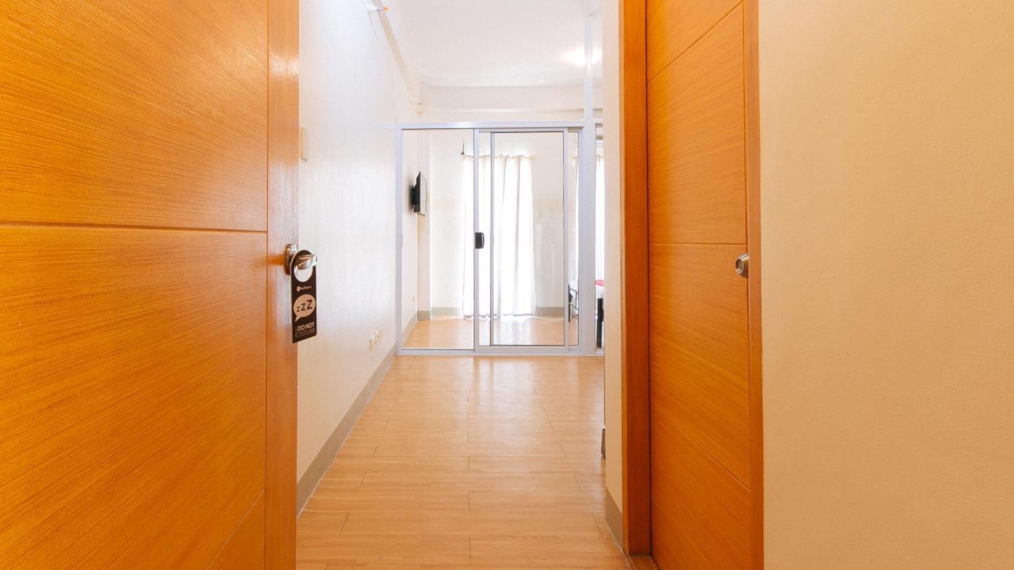 Reddoorz Plus At Alpina Heights Paranaque Paranaque City Екстериор снимка