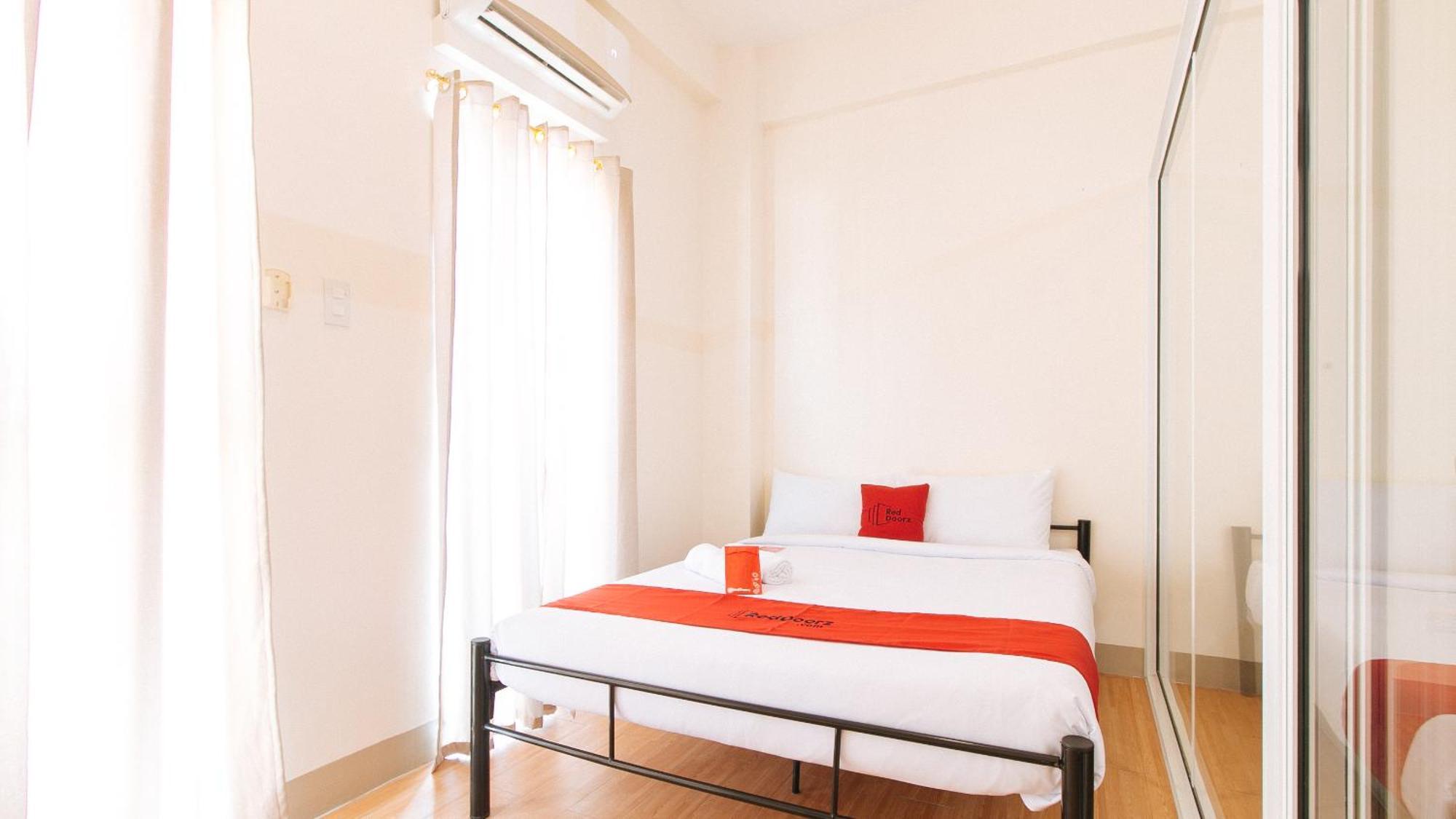 Reddoorz Plus At Alpina Heights Paranaque Paranaque City Екстериор снимка
