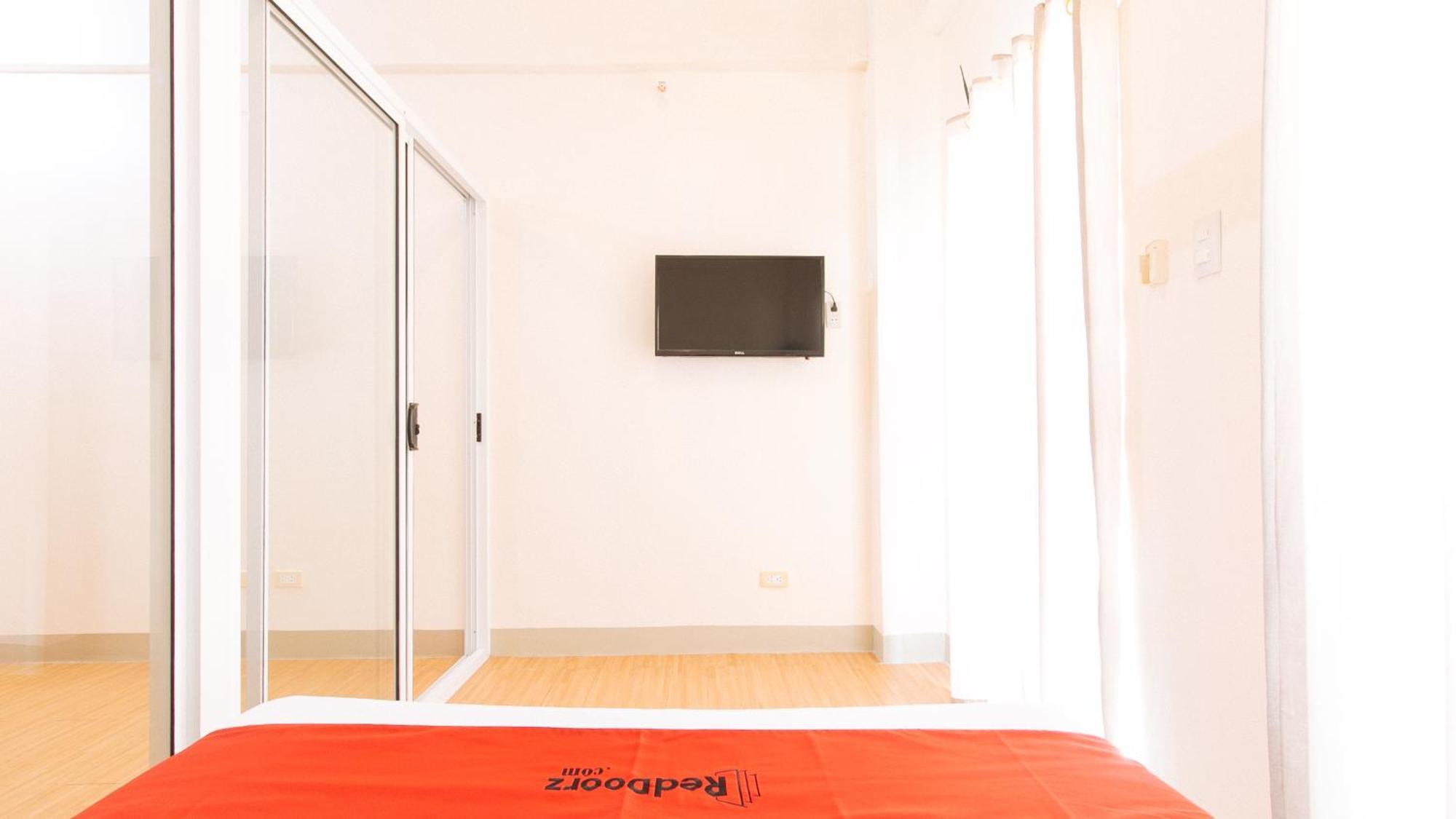 Reddoorz Plus At Alpina Heights Paranaque Paranaque City Екстериор снимка